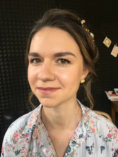 MAKE UP no MAKE UP - profesjonalne studio wizażu i stylizacji brwi.